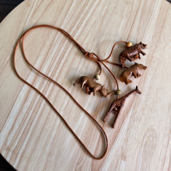 Hand-Carved Wooden Safari Animal Necklace With Leather Cord and Beads 21" Long - Picture 3 of 16
